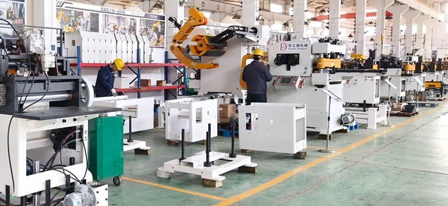 深圳品牌定位公司分享在制造业的今一火花机品牌定位案例