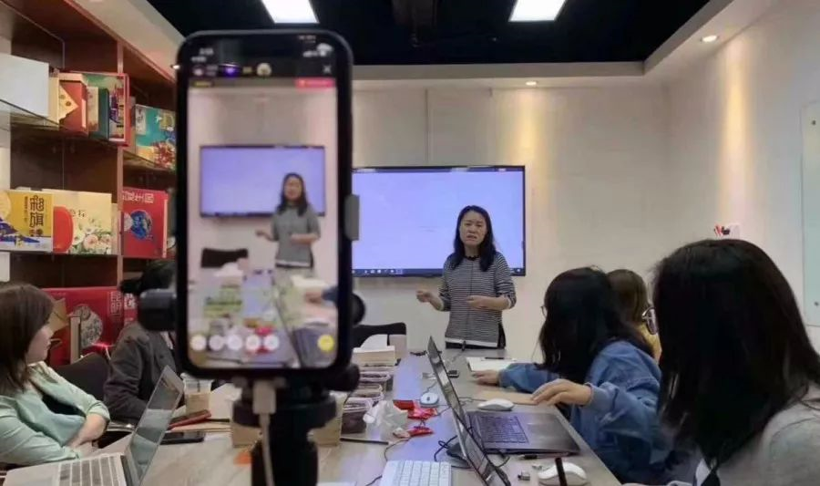 连锁企业品牌标准化